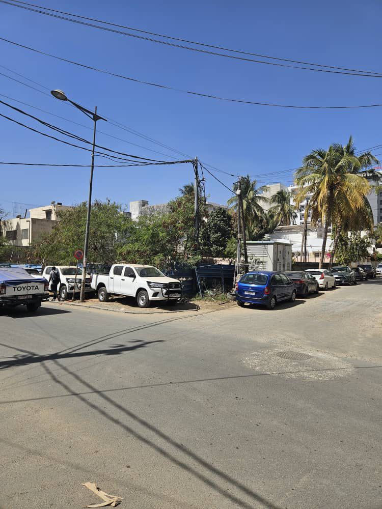 Commercial terrain immobilier à Dakar - Offres d'emploi